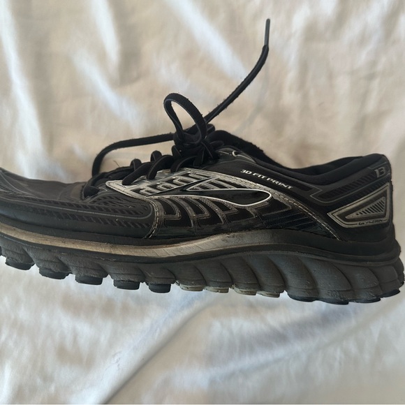 Brooks men’s size 10 running shoes - Picture 4 of 10